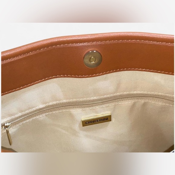 Giani Bernini Tan Woven Leather Tote – Gold Hardware – Zip Closure - Picture 4 of 7